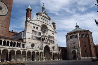 https://lh5.googleusercontent.com/-sTnrY0g04MQ/UTvOm5t-BnI/AAAAAAAChRc/sMJymRKQnlc/s1600/CREMONA.jpg