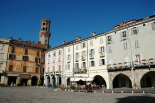 https://lh6.googleusercontent.com/-uUeKBroFulw/UTOZOYd9GYI/AAAAAAACgMw/94sp5hpfkXY/s1600/VERCELLI.png