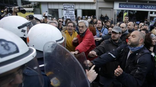 http://www.giornalisticalabria.it/wp-content/uploads/2013/11/2440367-greece_f-545x304.jpg